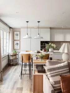 Dining room in earth tones